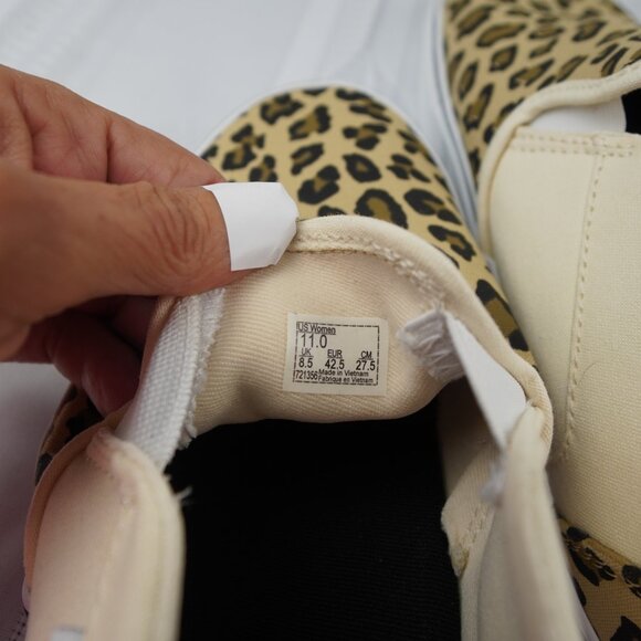 Vans Slip On Shoes Womens Size 11 Leopard Print Canvas Classic Skate Sneakers - Picture 3 of 9